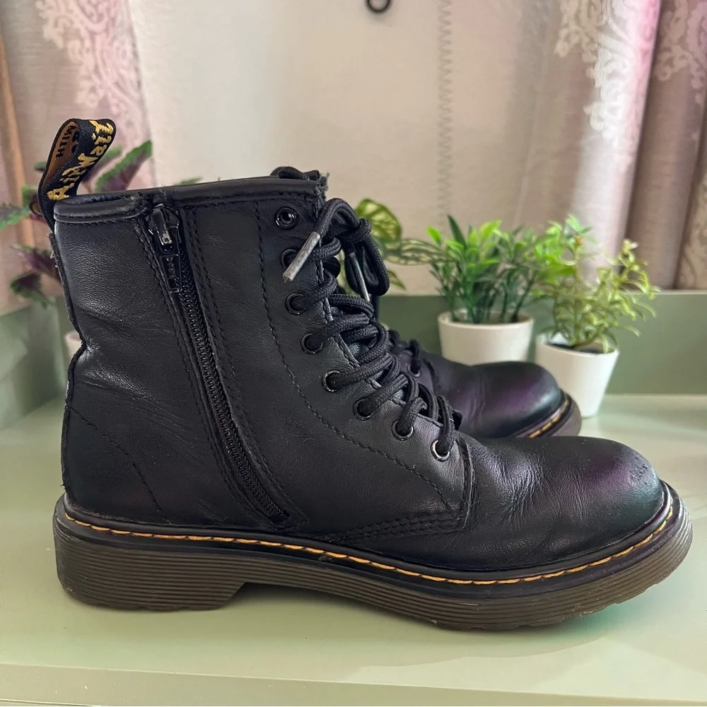 Dr. Martens 1460 J Black Leather Lave Up Boots Size 3